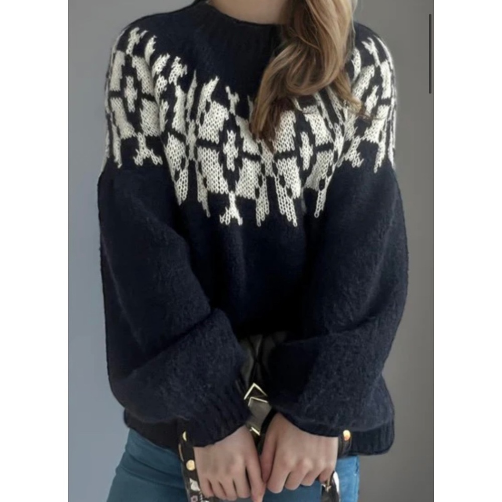 NWT Womens Navy Nordic Sweater, Size Small